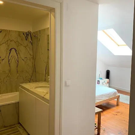 Quarto Com Banheiro Privativo